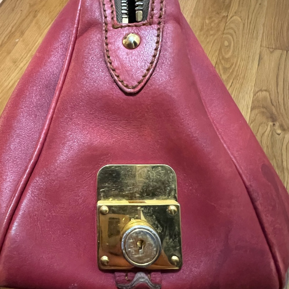 Miu Miu Red Leather Duffel Bag with Structured Design - Picture 8 of 13